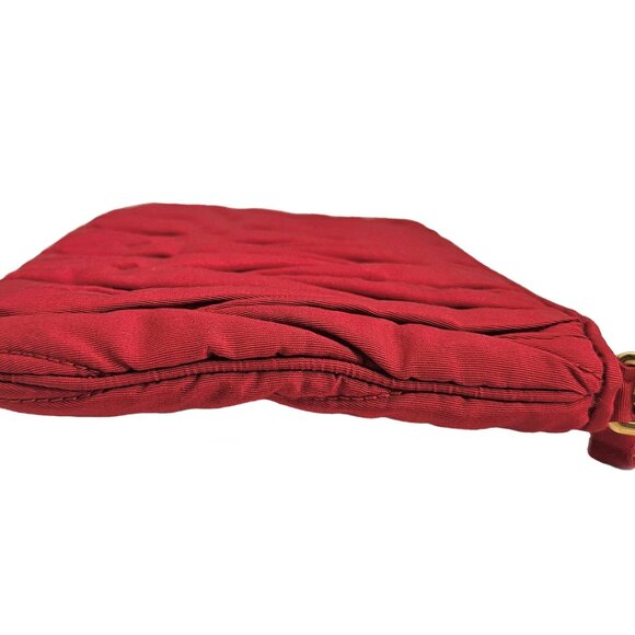 MIU MIU RED FABRIC MATELASSE WRISTLET CLUTCH - Picture 6 of 14
